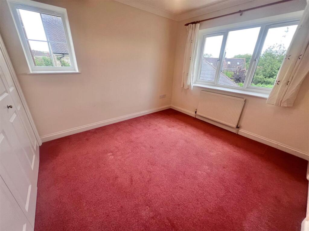 Bedroom 4.jpg