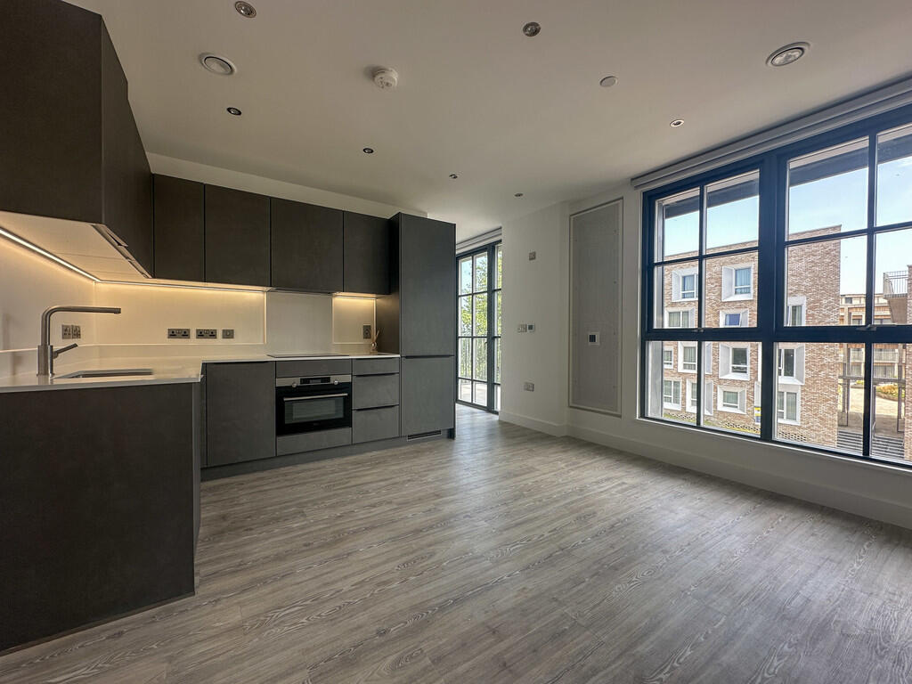 Kitchen/ Living