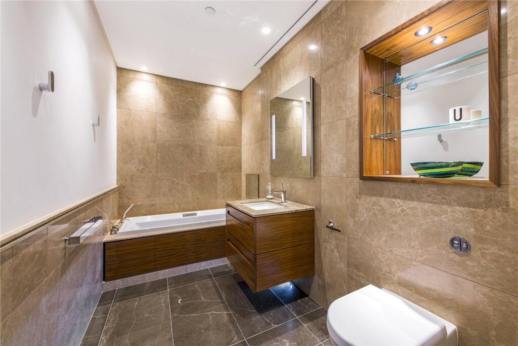 Master En-Suite
