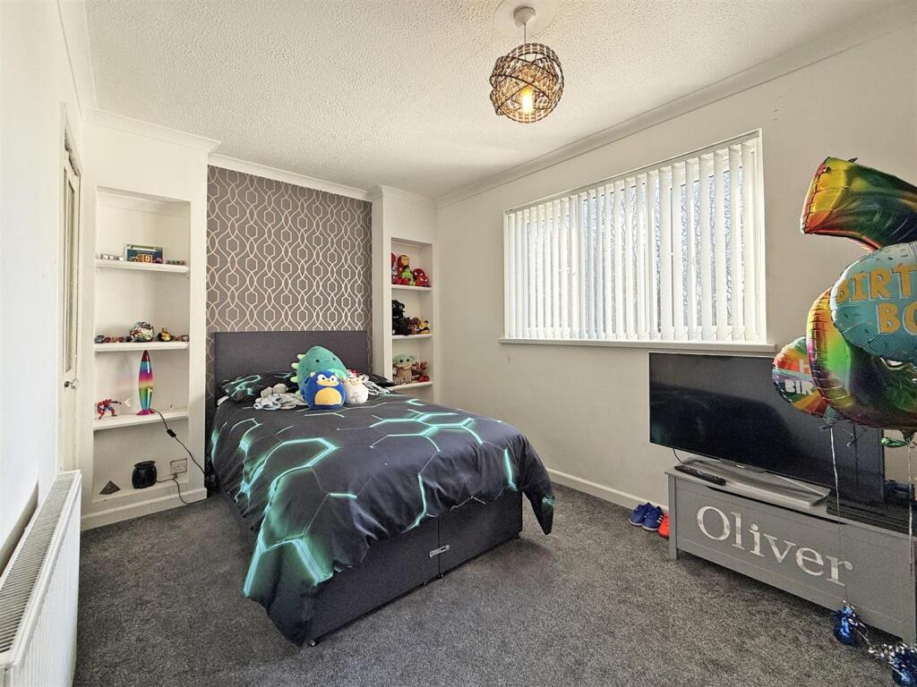 Dryburgh Crescent 22 - Bed 2.jpg