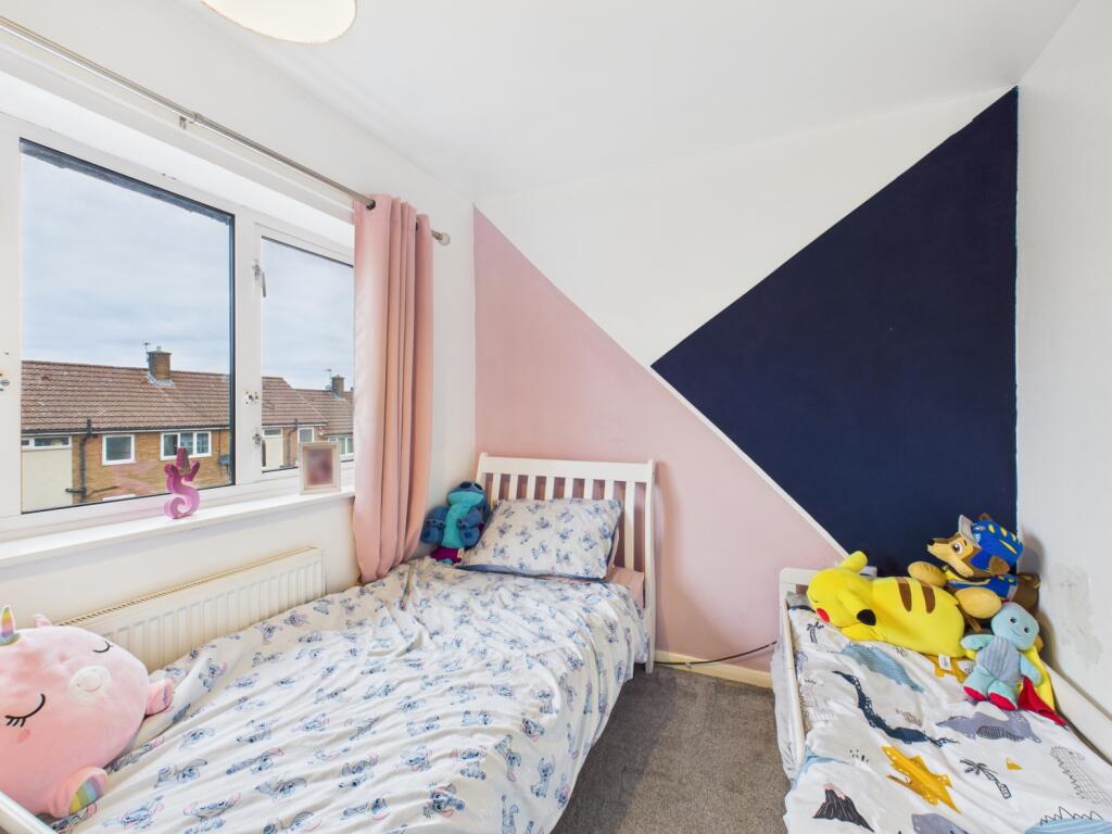 CAM03729G0-PR0158-STILL040