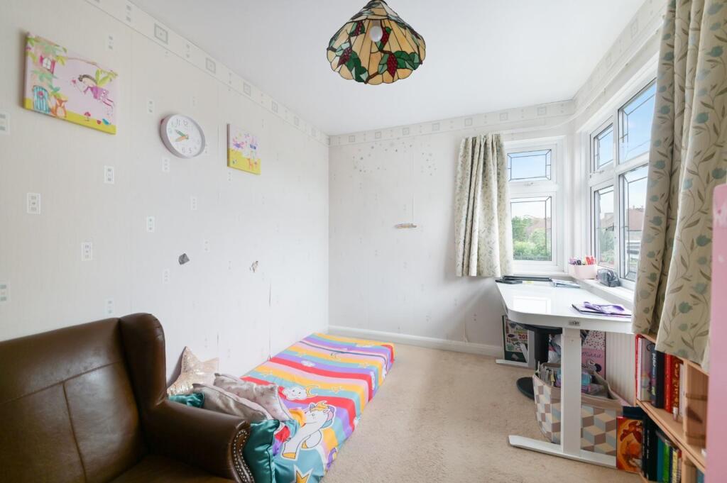 WOODSTONE AVENUE, (3).jpg