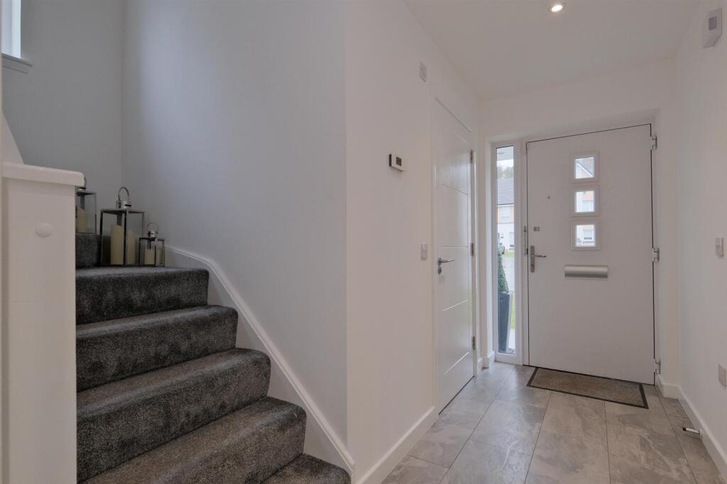 002-31 Ardencraig Terrace, Glasgow, G45 9BJ.jpg
