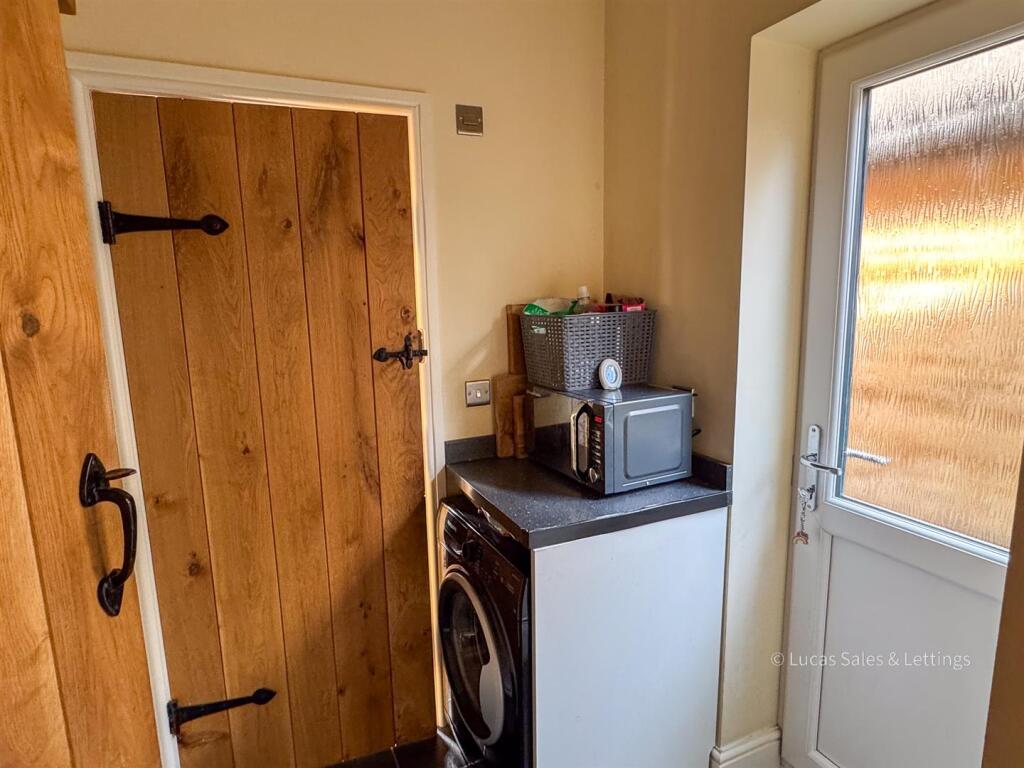 25 Queen Eleanor Rd Geddington-10.jpg