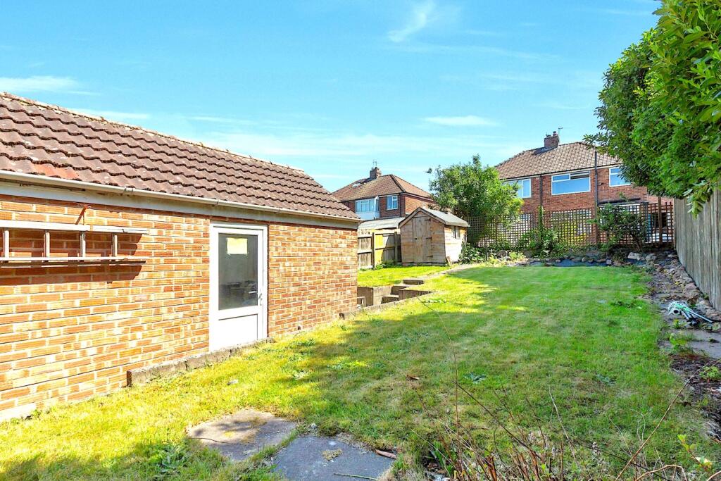 86 Thief Lane - Garden2