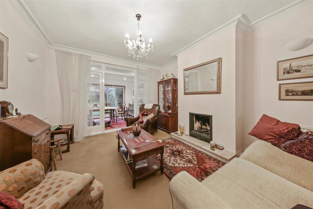 6 Pasture Close - OzYdaX8oijbHdxVIkgkF.jpg