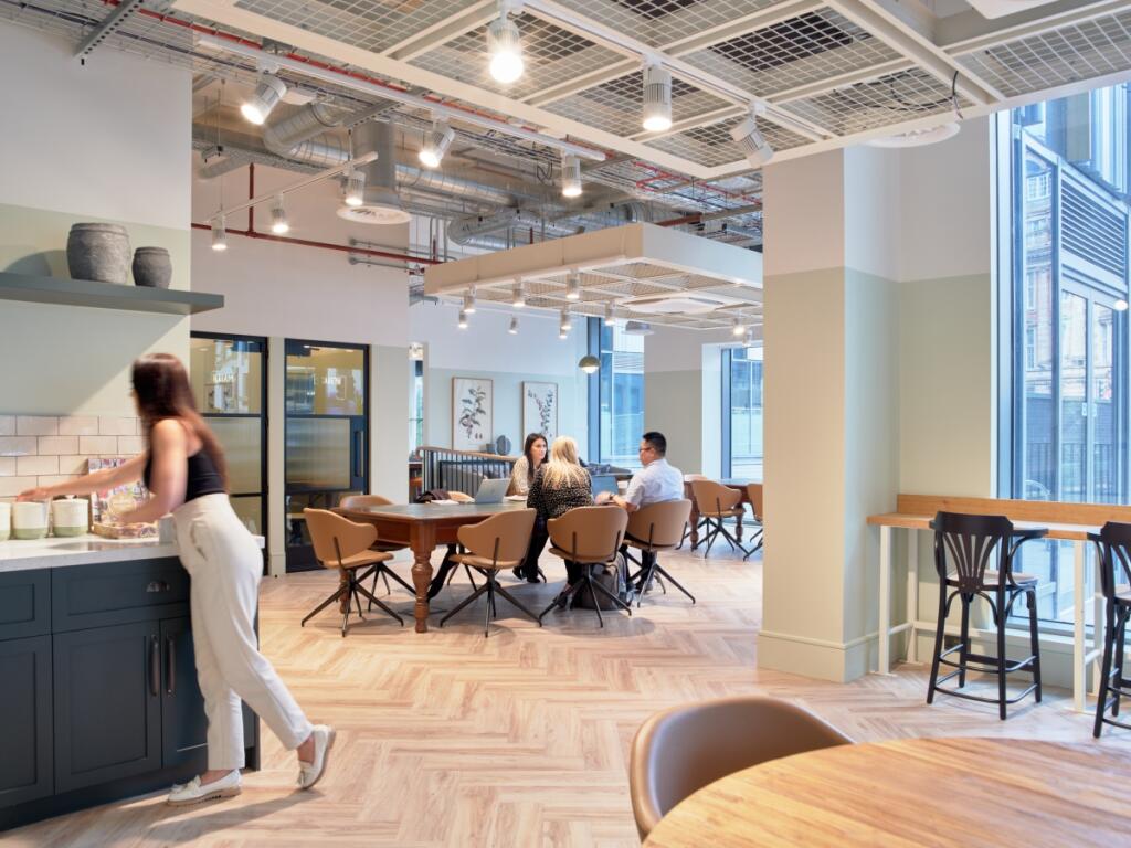 NewVictoria202309...