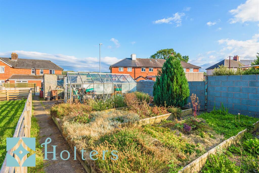 1 Maeshafren, Caersws-27.jpg