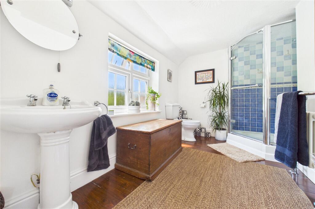 Ensuite