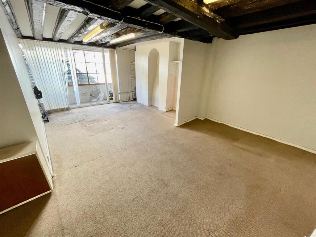 Ground Floor Reception