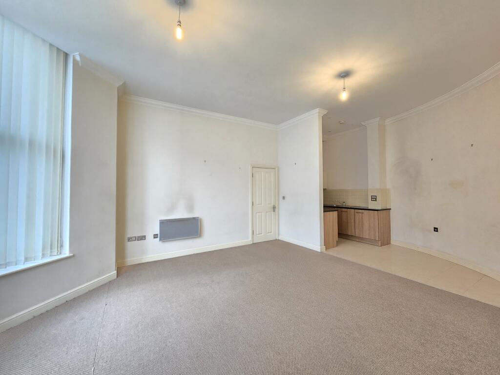 Lounge/Kitchen