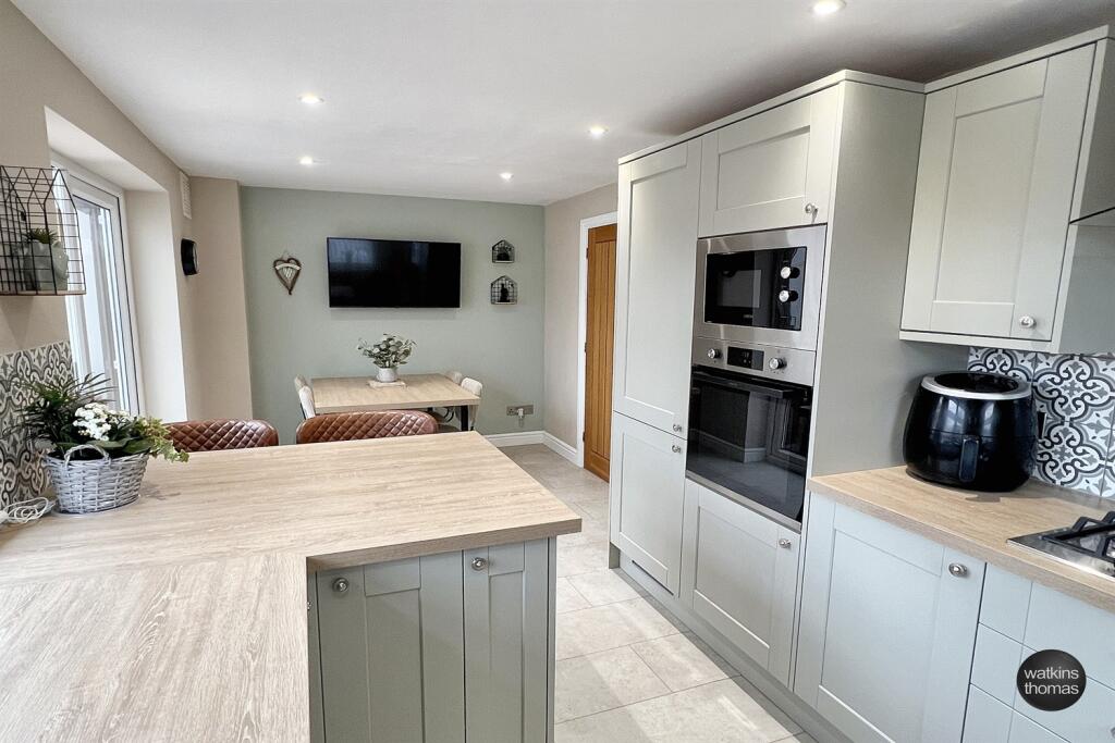 kitchen breakfast ro