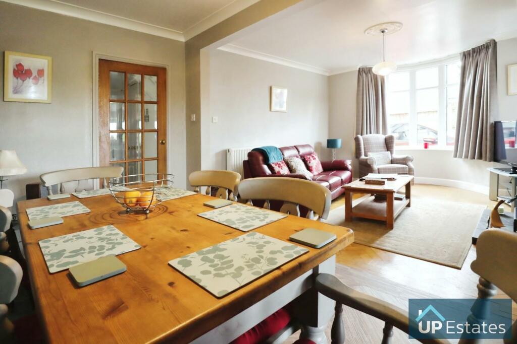 DINING/ SITTING AREA