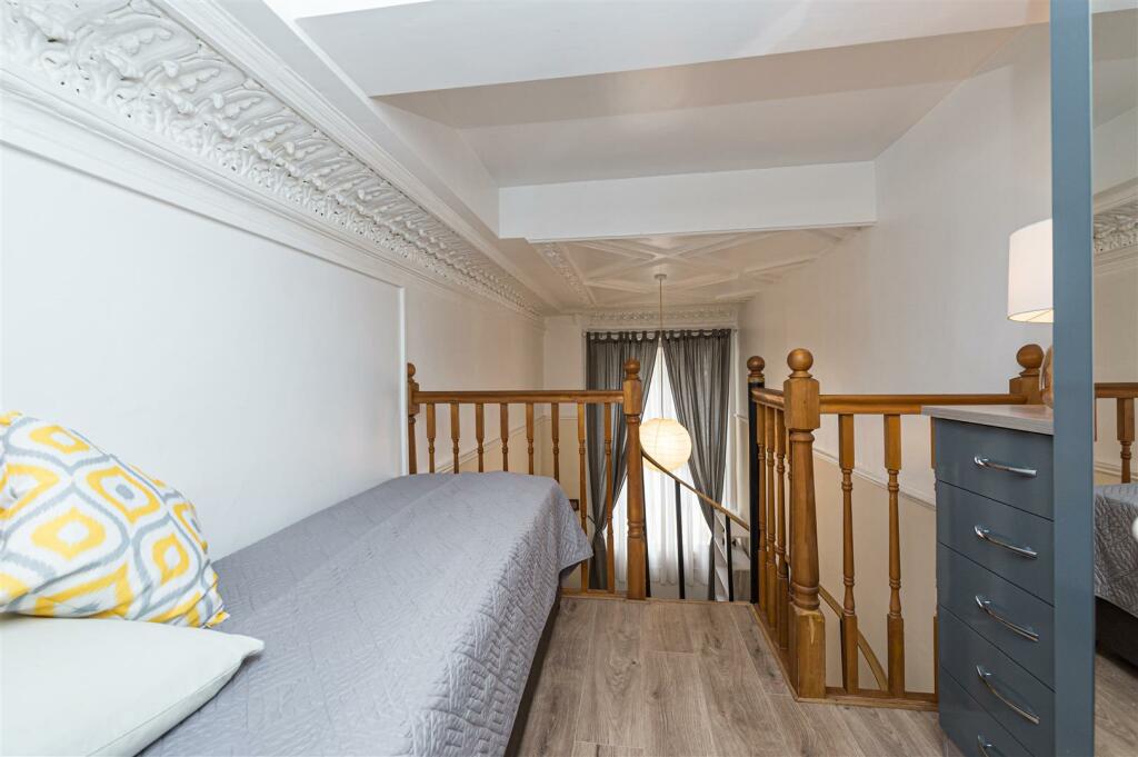 Lancaster Gate 18@27-018.jpg