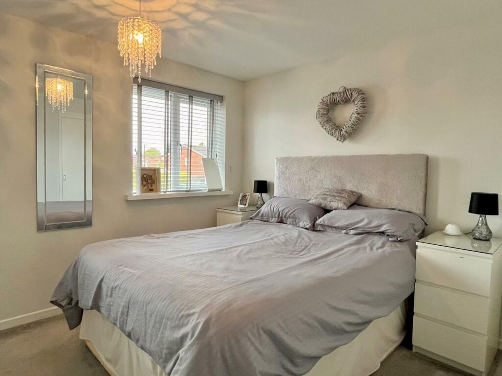 bed 1.jpg