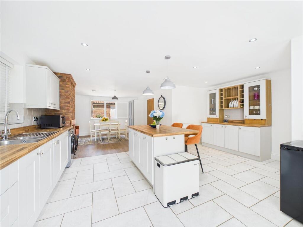 KITCHEN WITH DINING AREA