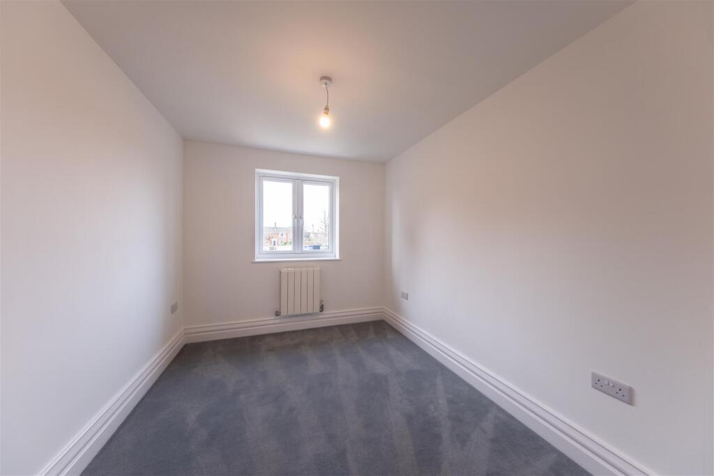 94 and 96 Pipers Lane-026.jpg