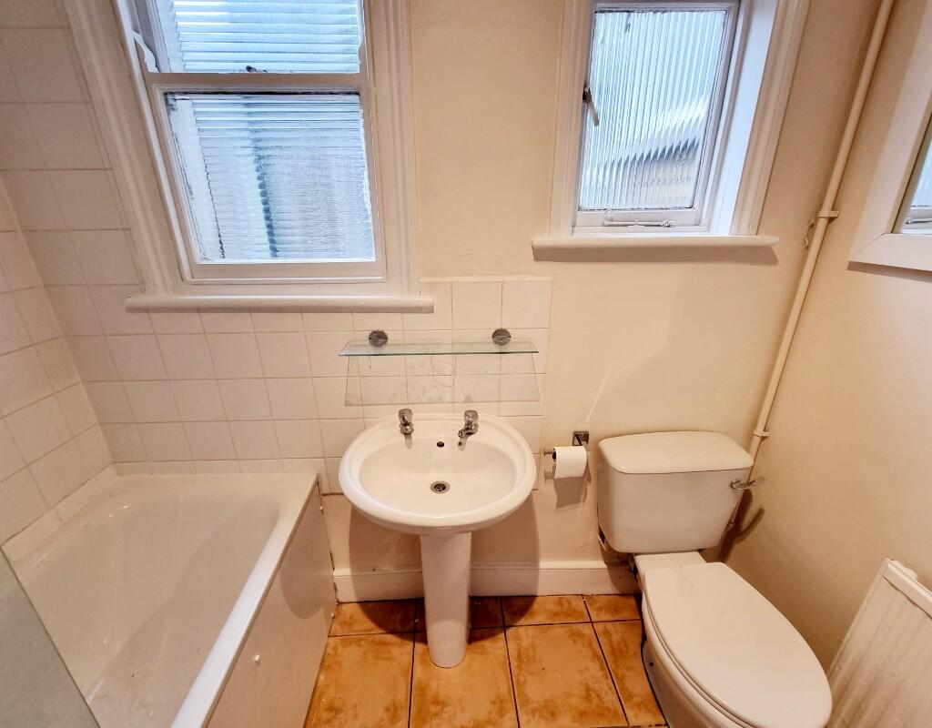 Family bathroom 