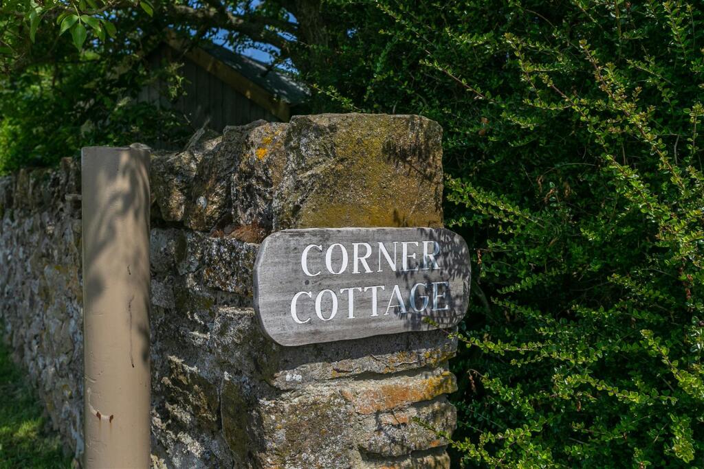 Corner Cottage &amp; Greystones - 21.jpg