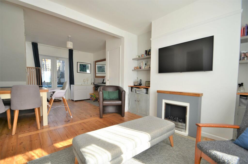 Sitting/Dining Room
