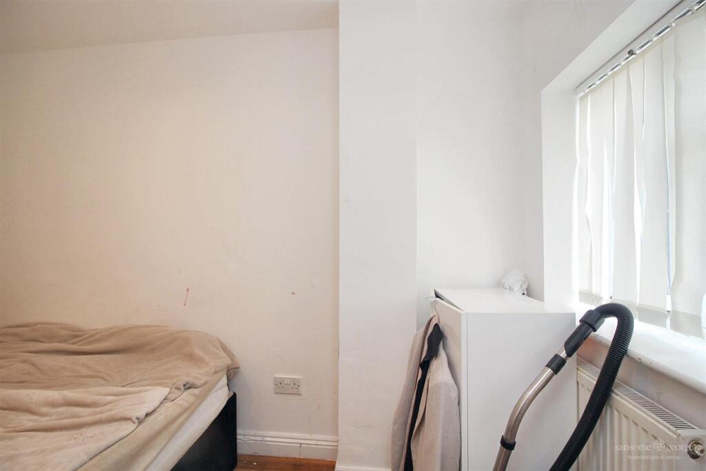 Study / Bedroom 4