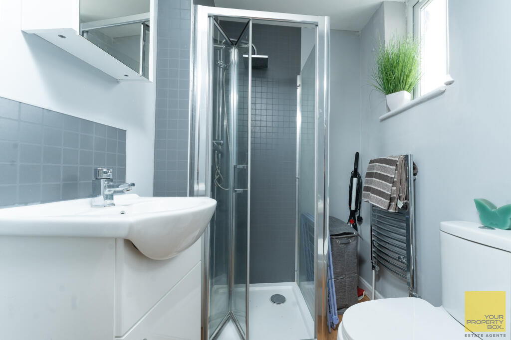 8 Northwick Road0101