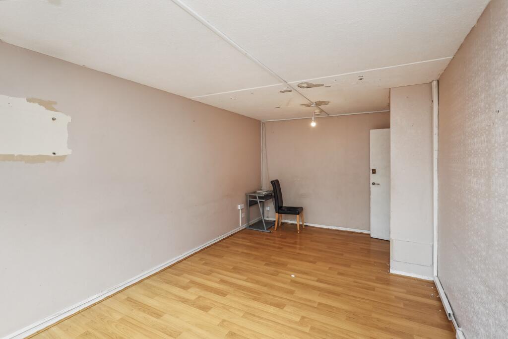 15 Linslade House, Lisson Green Estate, 36 Paveley Street, Marylebone, London NW8 8TL