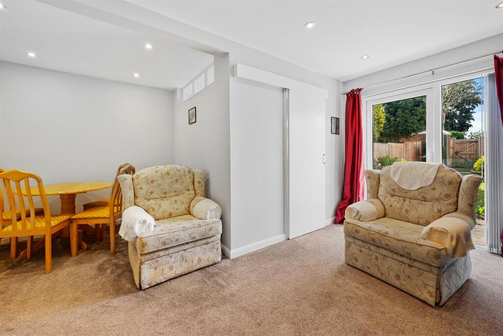 Sitting/Dining Room