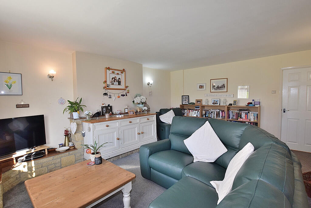 living room alt_0...