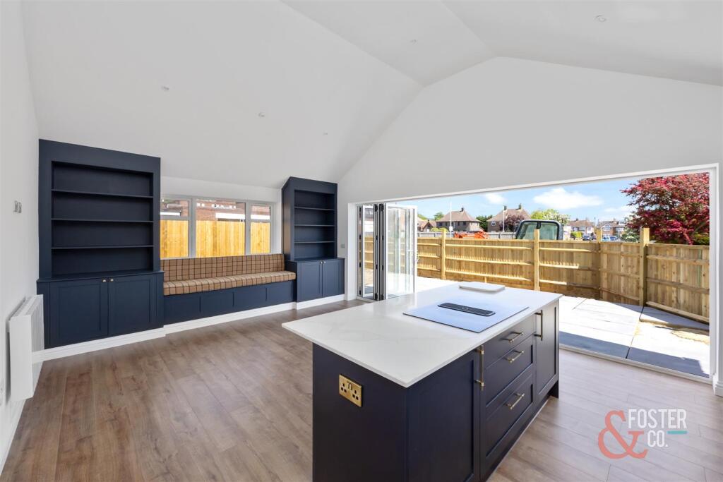 Hawthorn Road, 47-011.jpg