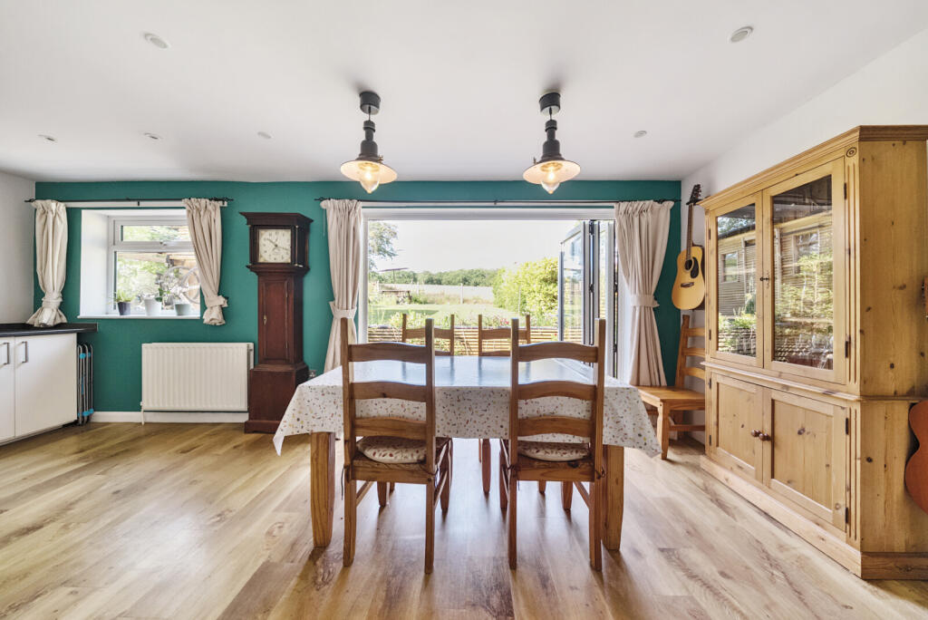 1311111-12-6851a3...