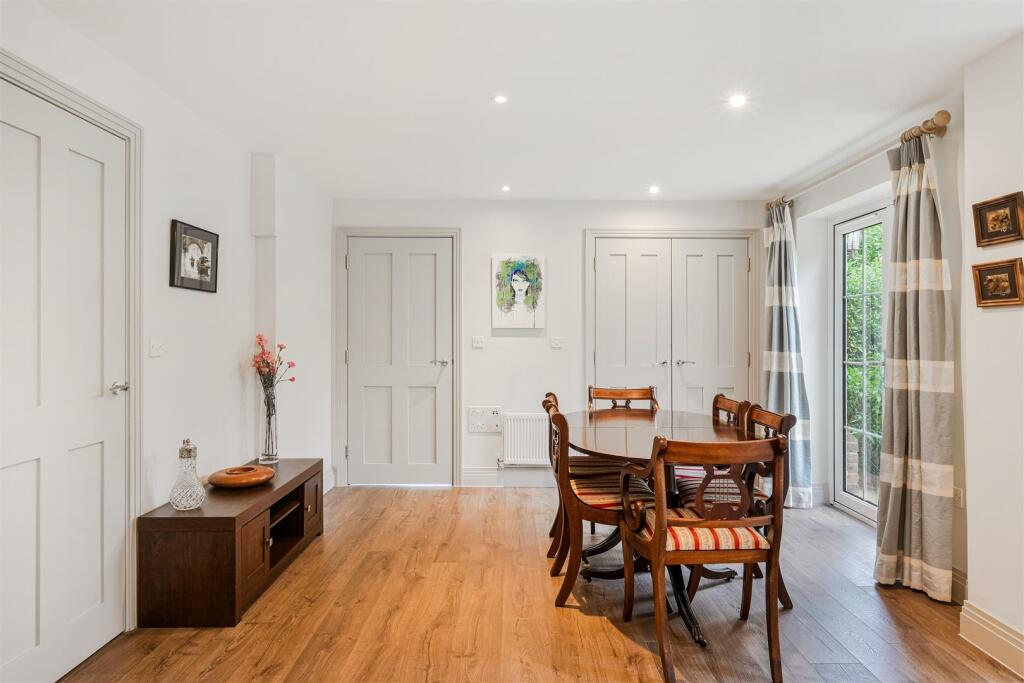 DORKING ROAD, 82 (8).jpg