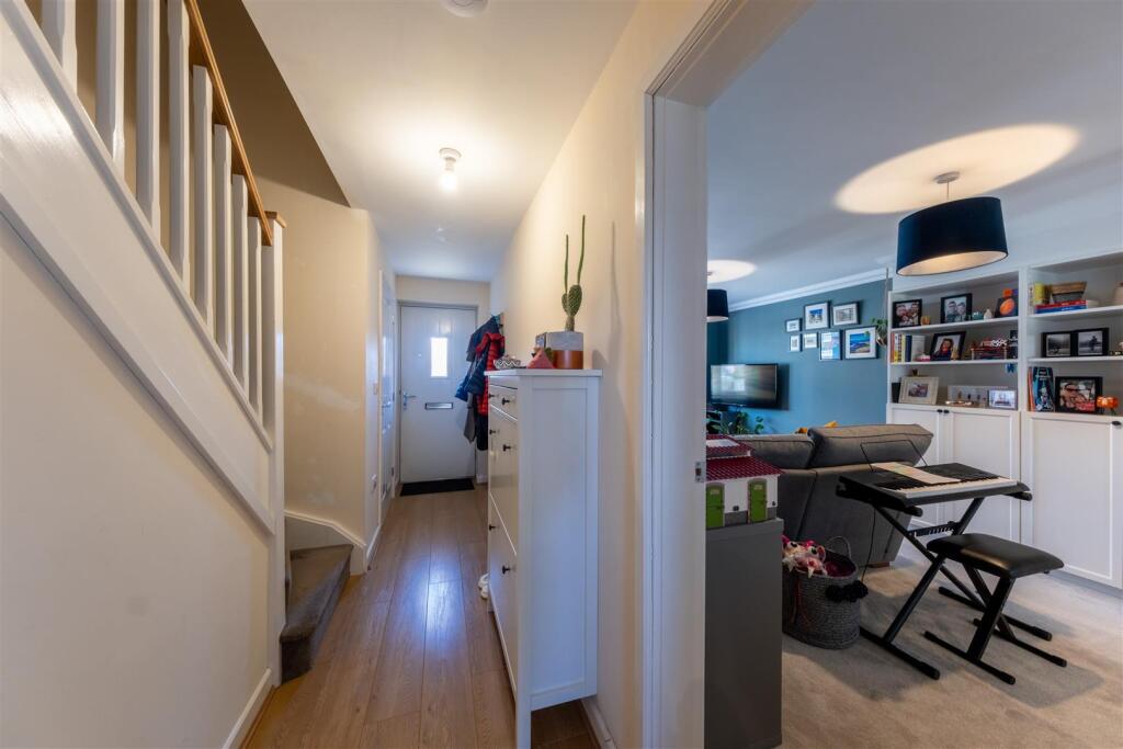 15 Wavell Way-012.jpg