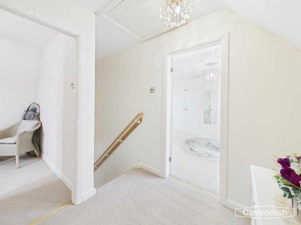 FIRST FLOOR LANDING