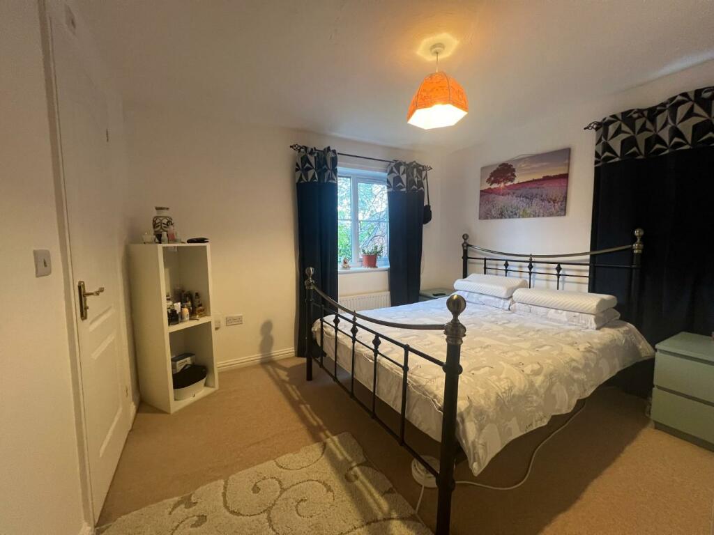 Bedroom 1.JPG