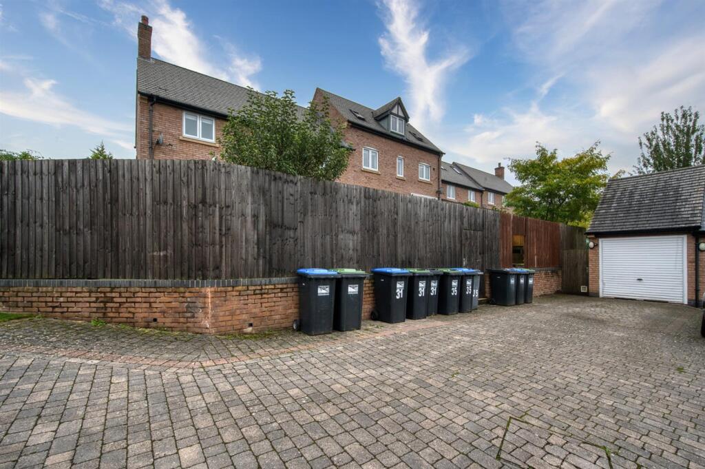 Garage and Parking.jpg