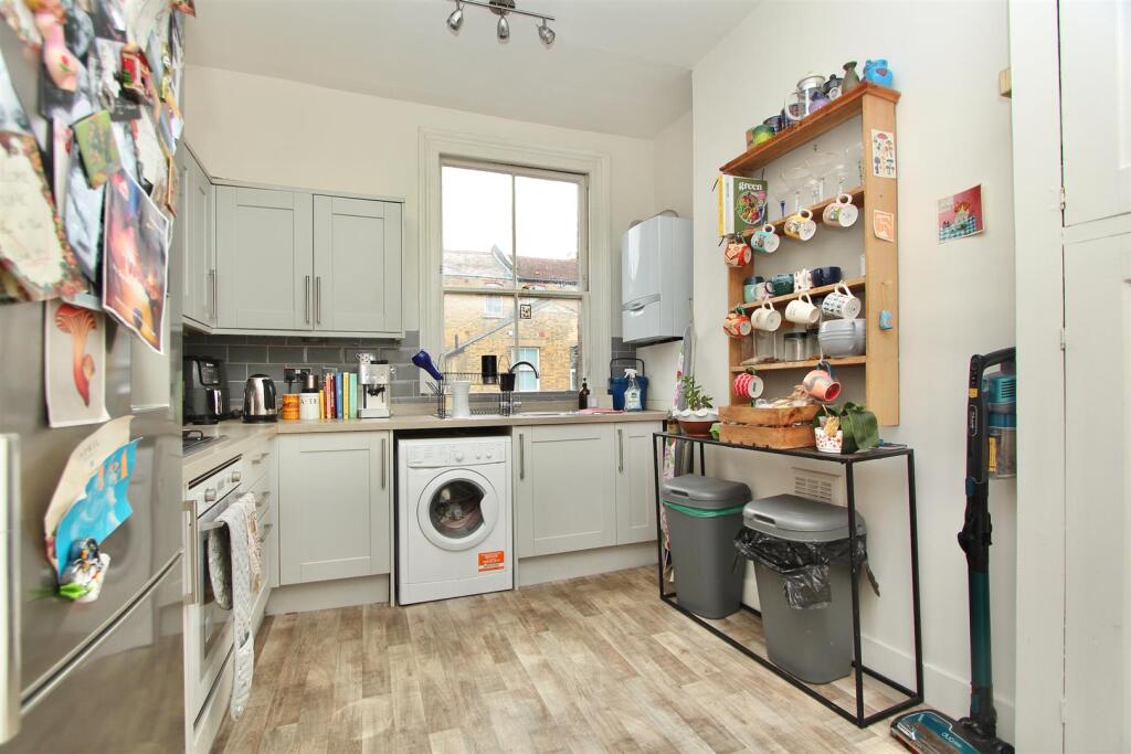 Clissold Crescent, N16