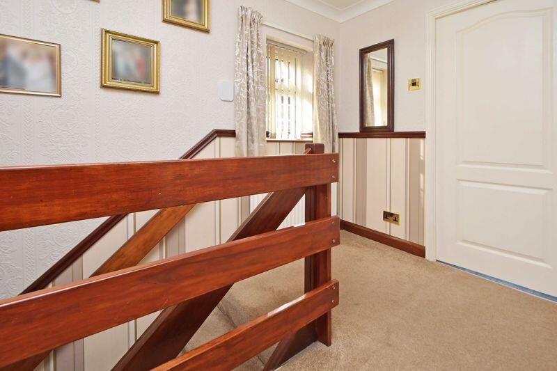 FIRST FLOOR LANDING
