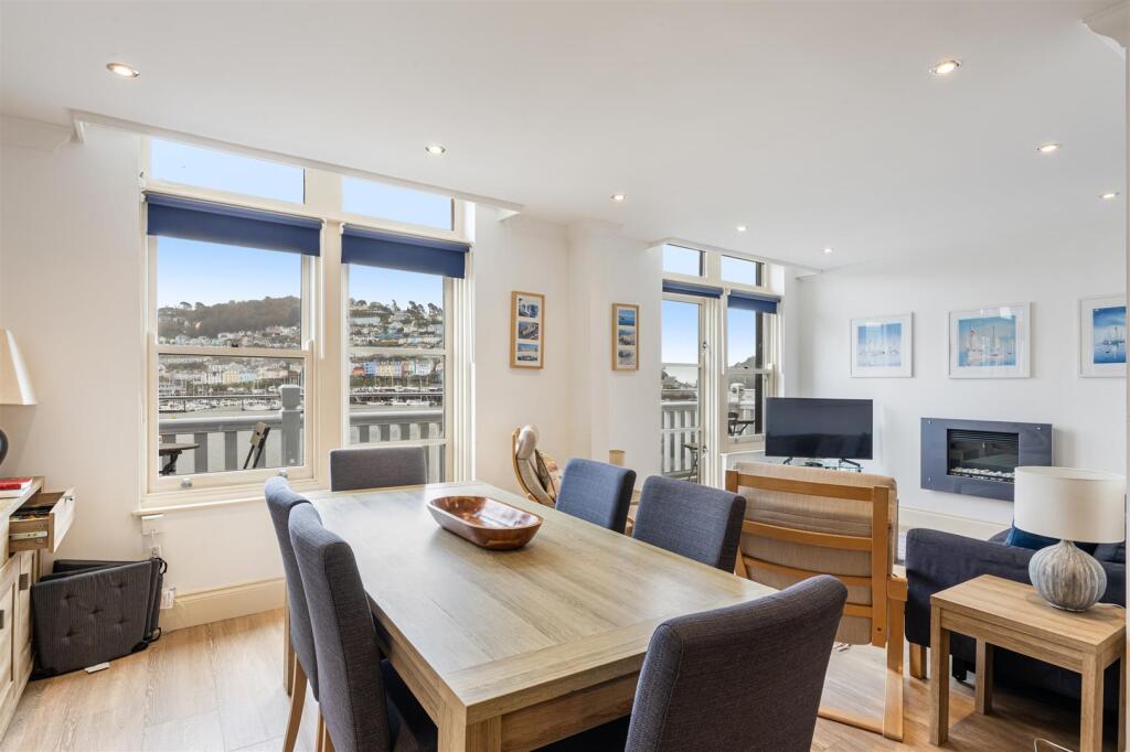 A09 - Embankment House Dartmouth, Flat 2 - 240411.