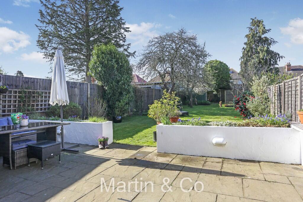 1444213293 - 87 T...