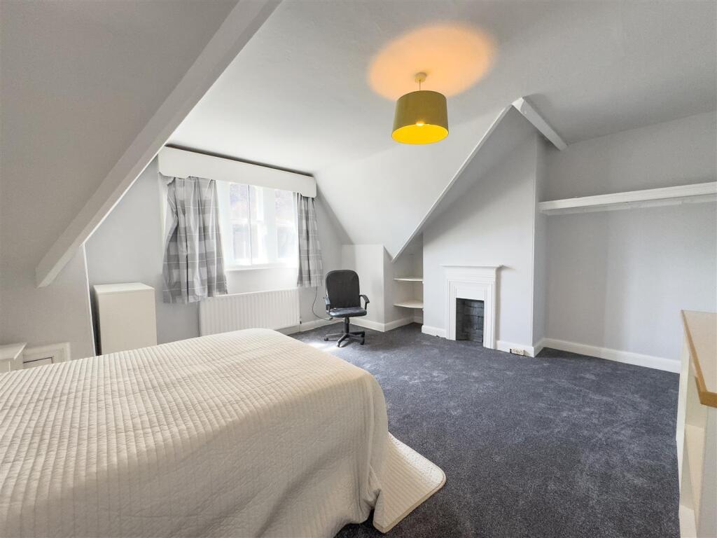 ROOM  2 PIC.jpg