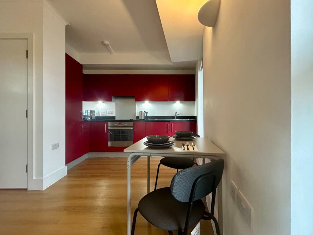 Breakfast Area:Kitchen.jpg