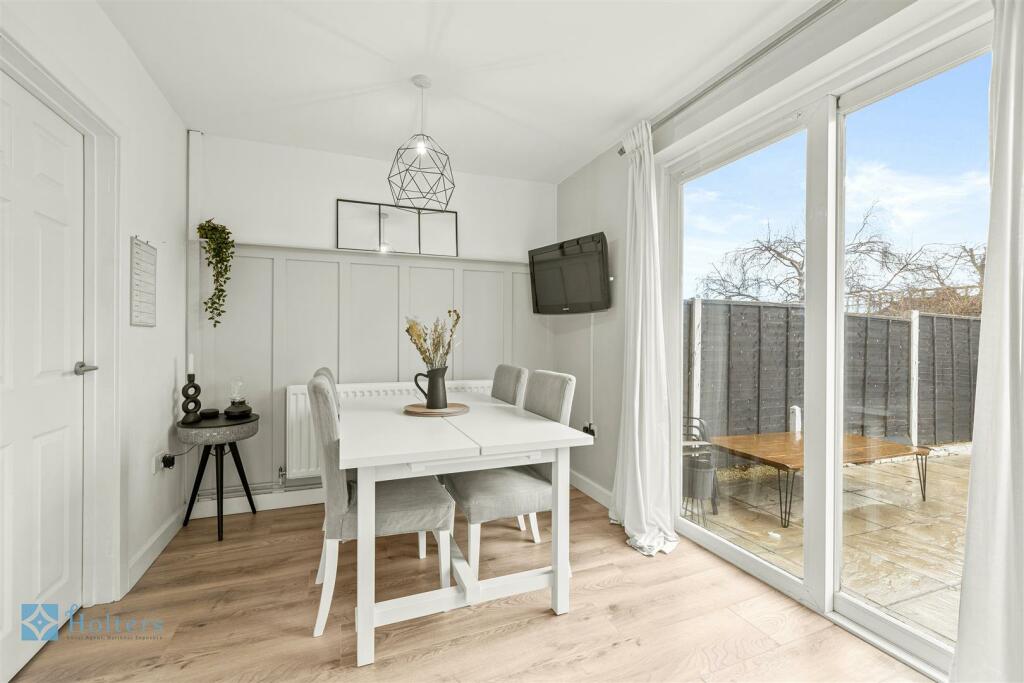 093219TennysonClose-12.jpg
