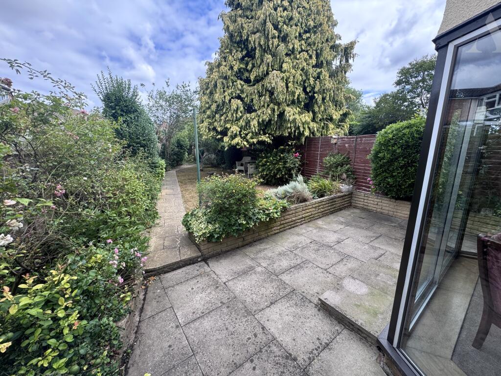 3 Gaydon Road ~garden