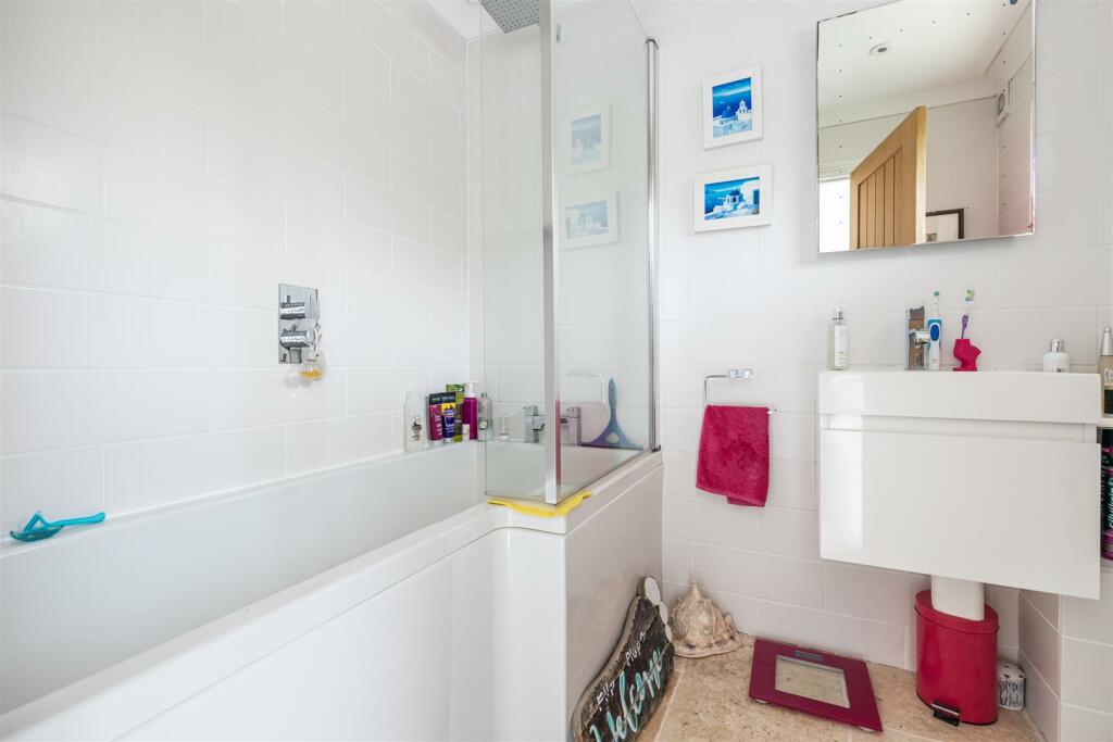 18 - 1 Hillside View Lower Fairview Road Dartmouth