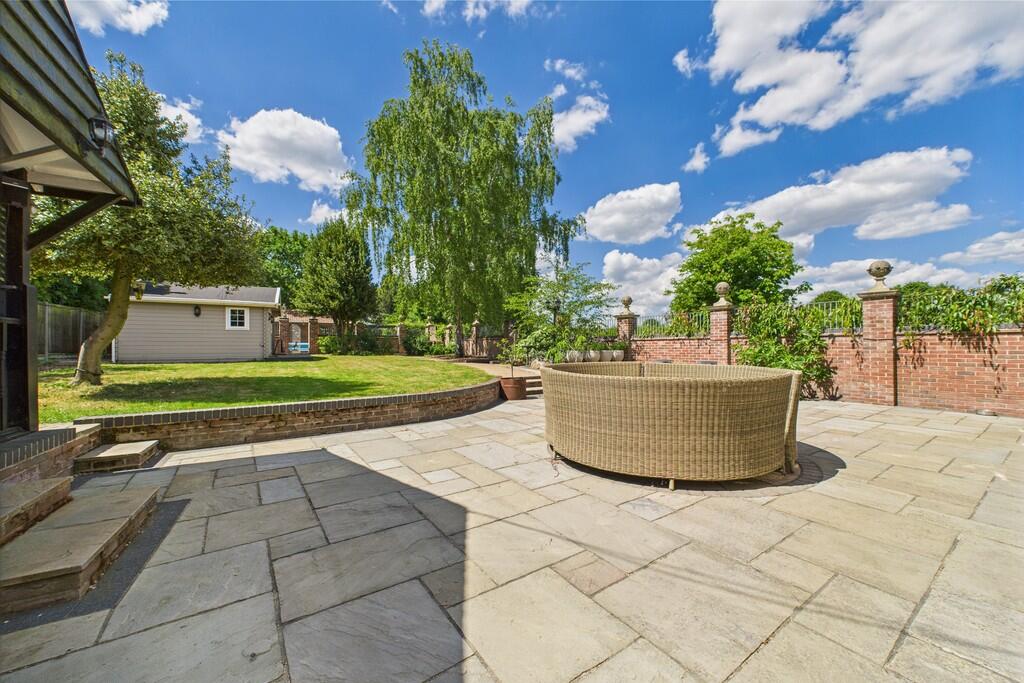 CAM01689G0-PR0470...