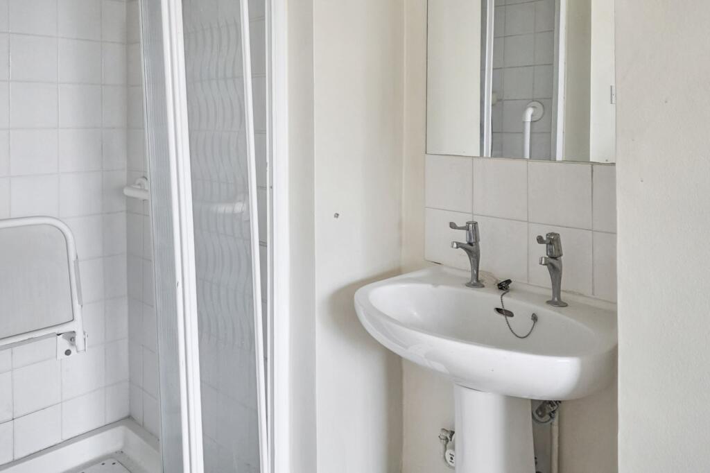 24 Moorhouse Road, Notting Hill, London W2 5DJ