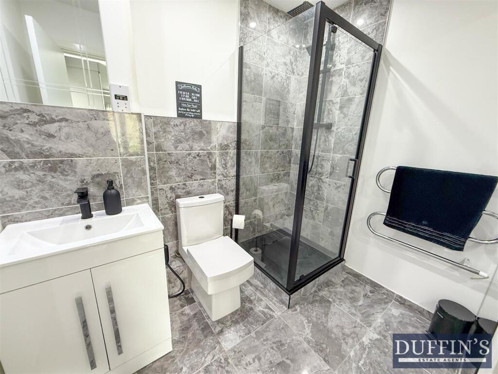 Ensuite Bathroom