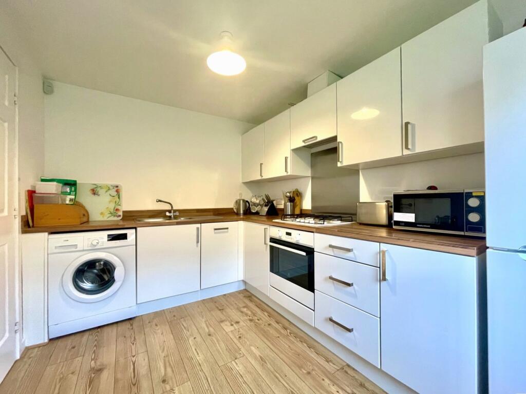 7 Acremoar Drive, Kinross, KY13