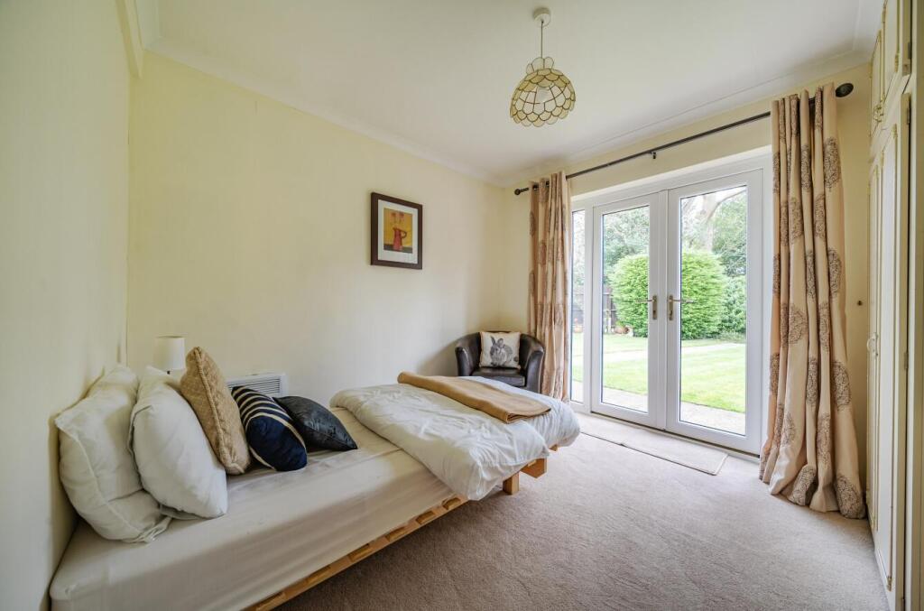 3 Crick Road, Rugby (18).jpg